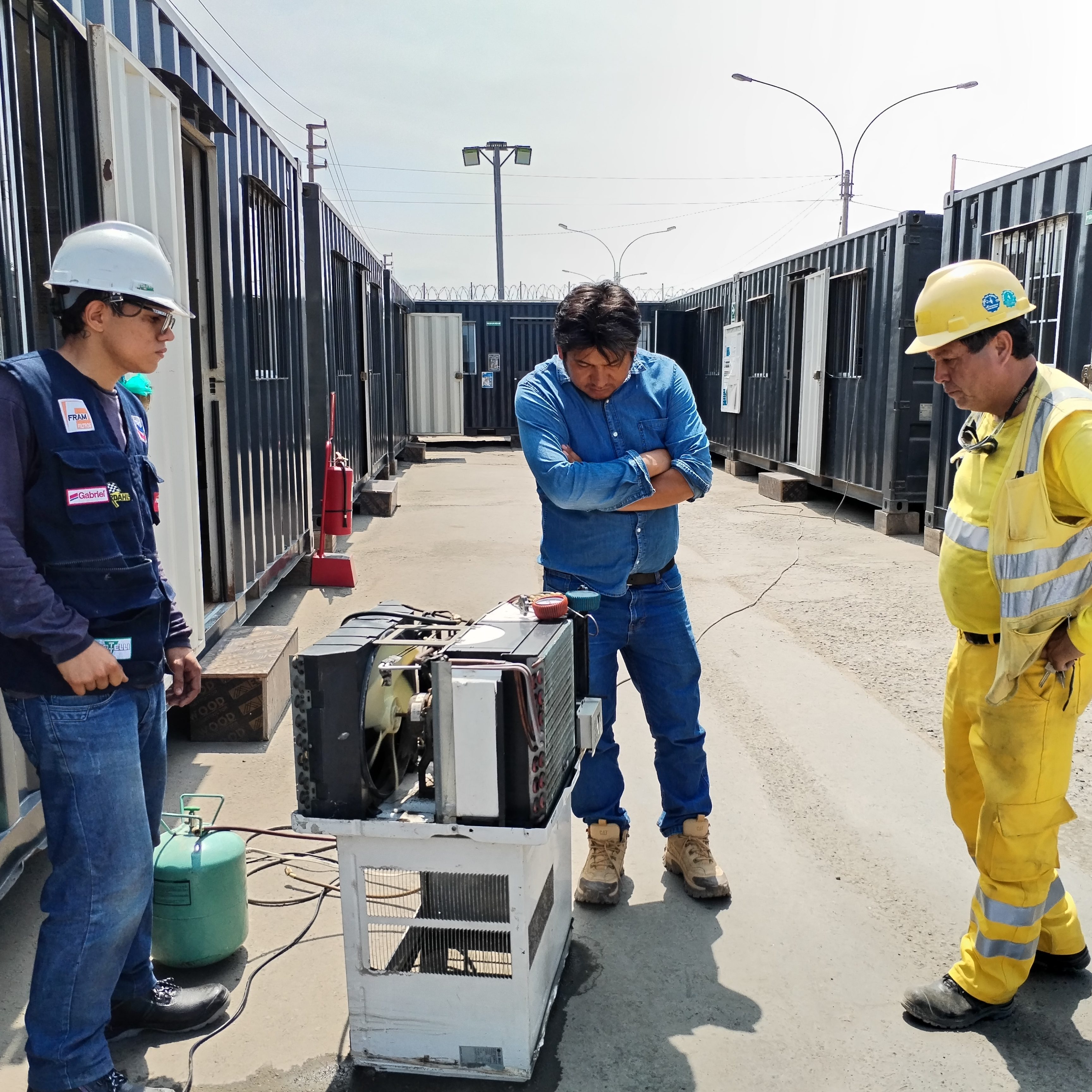 instalación de condensadores de aire acondicionado