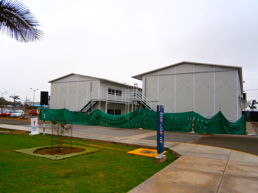 instalación de equipos de aire acondicionado modelo Split tipo techo