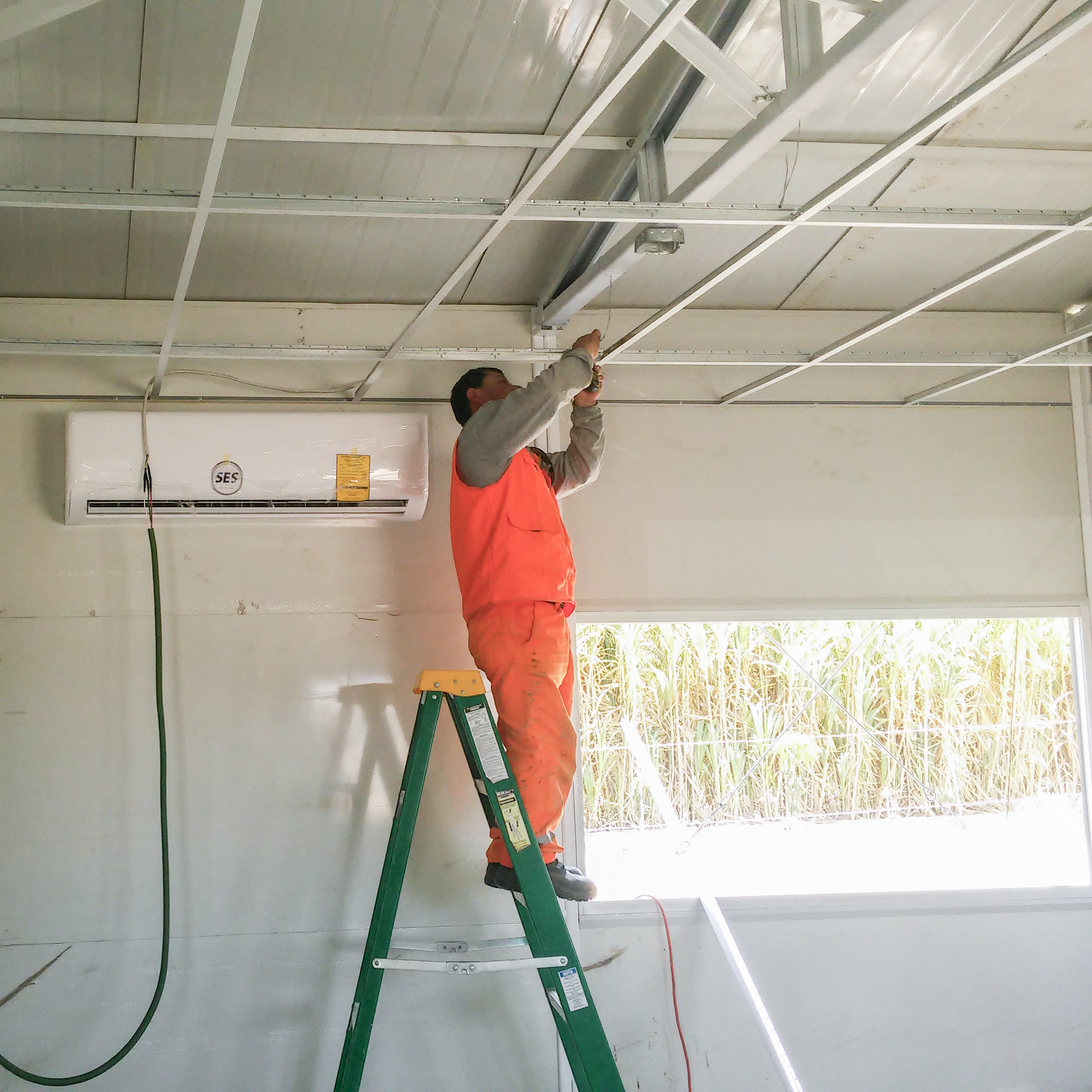instalación de equipos de aire acondicionado tipo pared