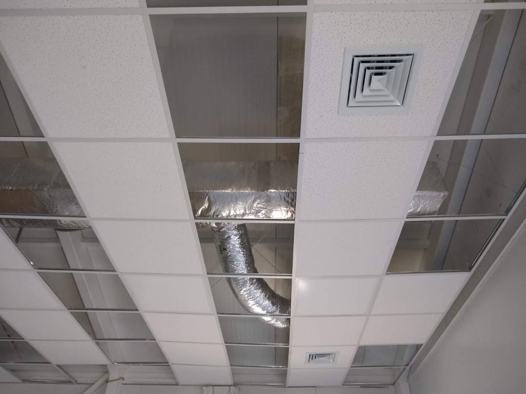 Instalación de ductos de extracción