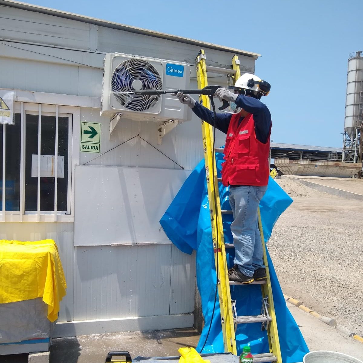 servicio de mantenimiento de aire acondicionado